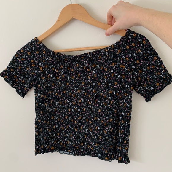 AE Floral Top - Picture 2 of 3